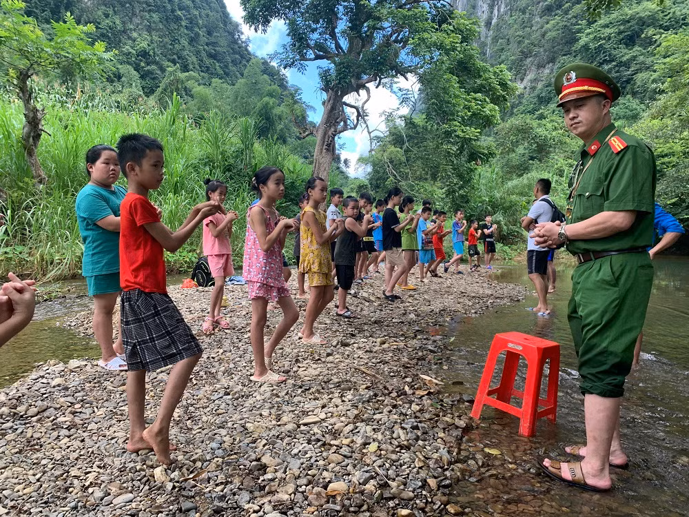 Sáng tạo mô hình “Lớp học Công an xã” dành cho thanh thiếu nhi -0