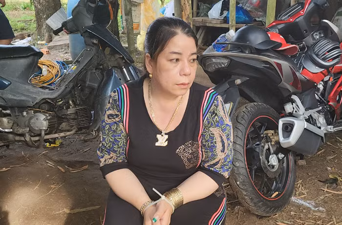 Triệt xóa tụ điểm đánh bạc trong vườn xoài, bắt giữ 40 đối tượng -1