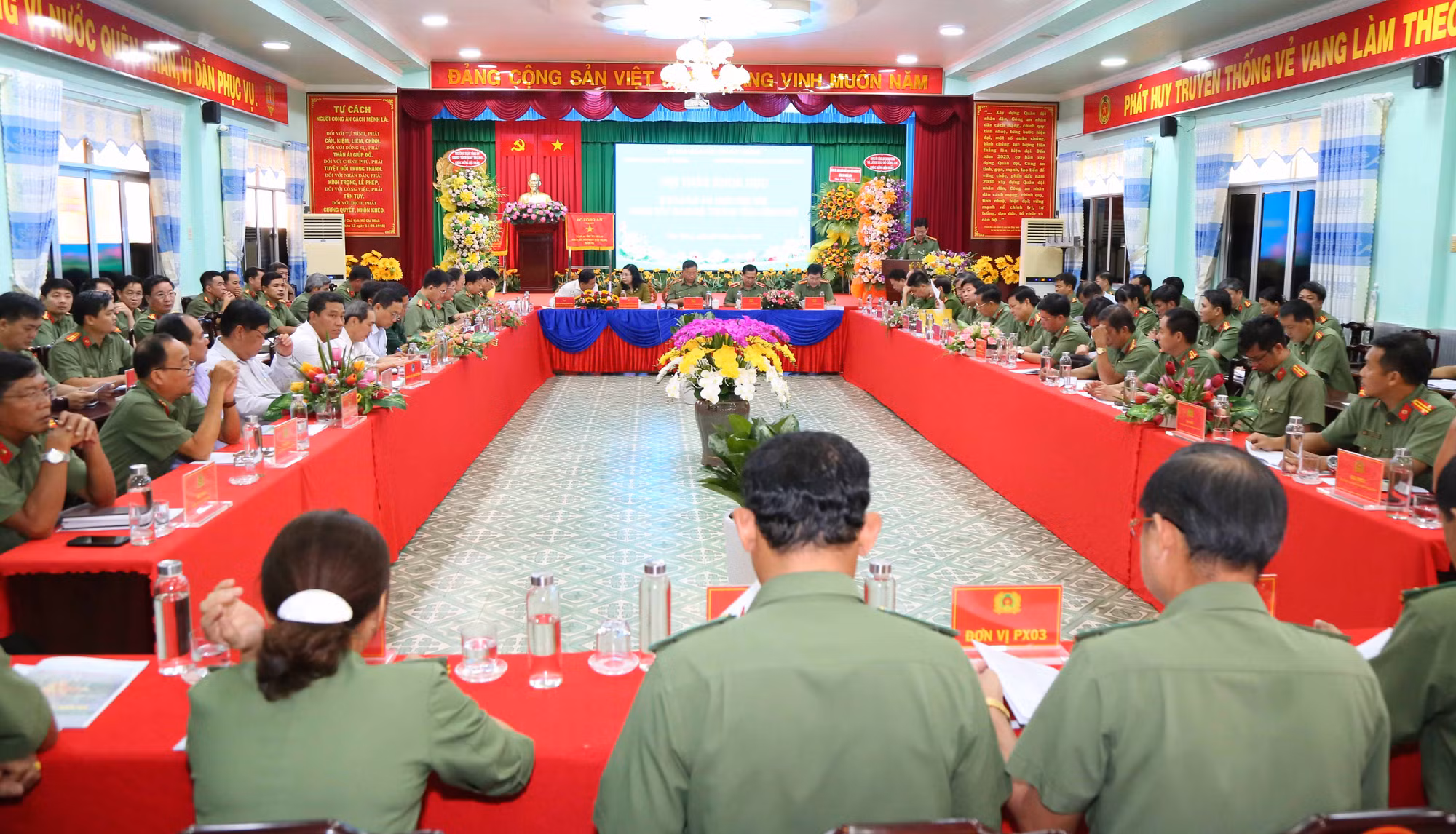 Hội thảo khoa học “Bảo đảm an ninh nội địa vùng Tây Nam Bộ trong tình hình mới” -0