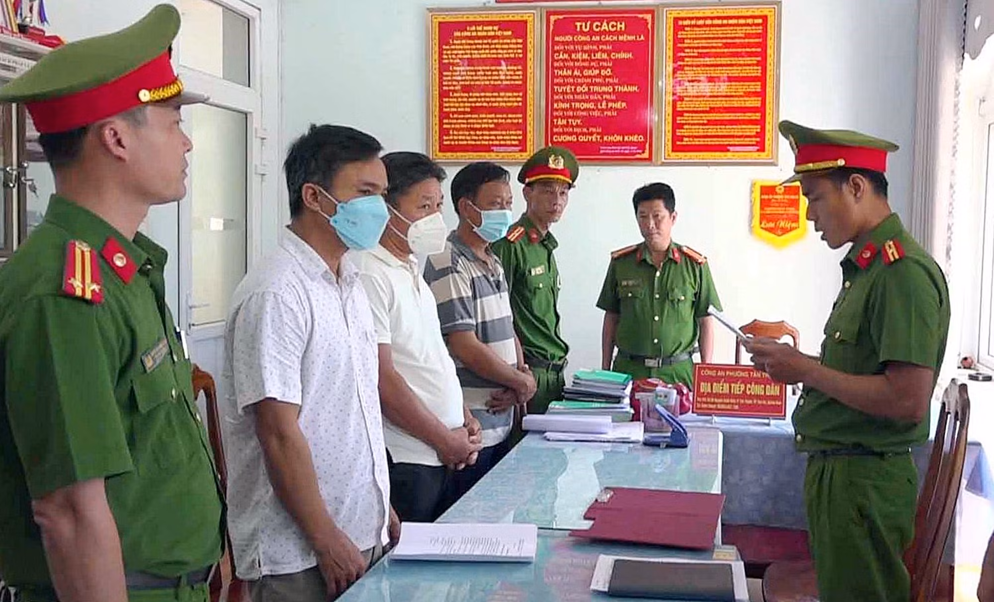 Bắt nguyên Chủ tịch xã và 2 giám đốc “ăn” dự án nhà máy nước -0