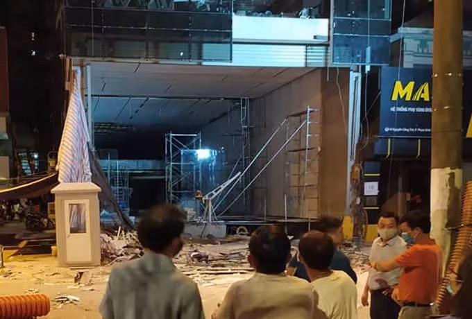 Vụ sập giàn giáo 4 người tử vong ở Hà Nội: Ba bị cáo lĩnh 17 năm 3 tháng tù -0