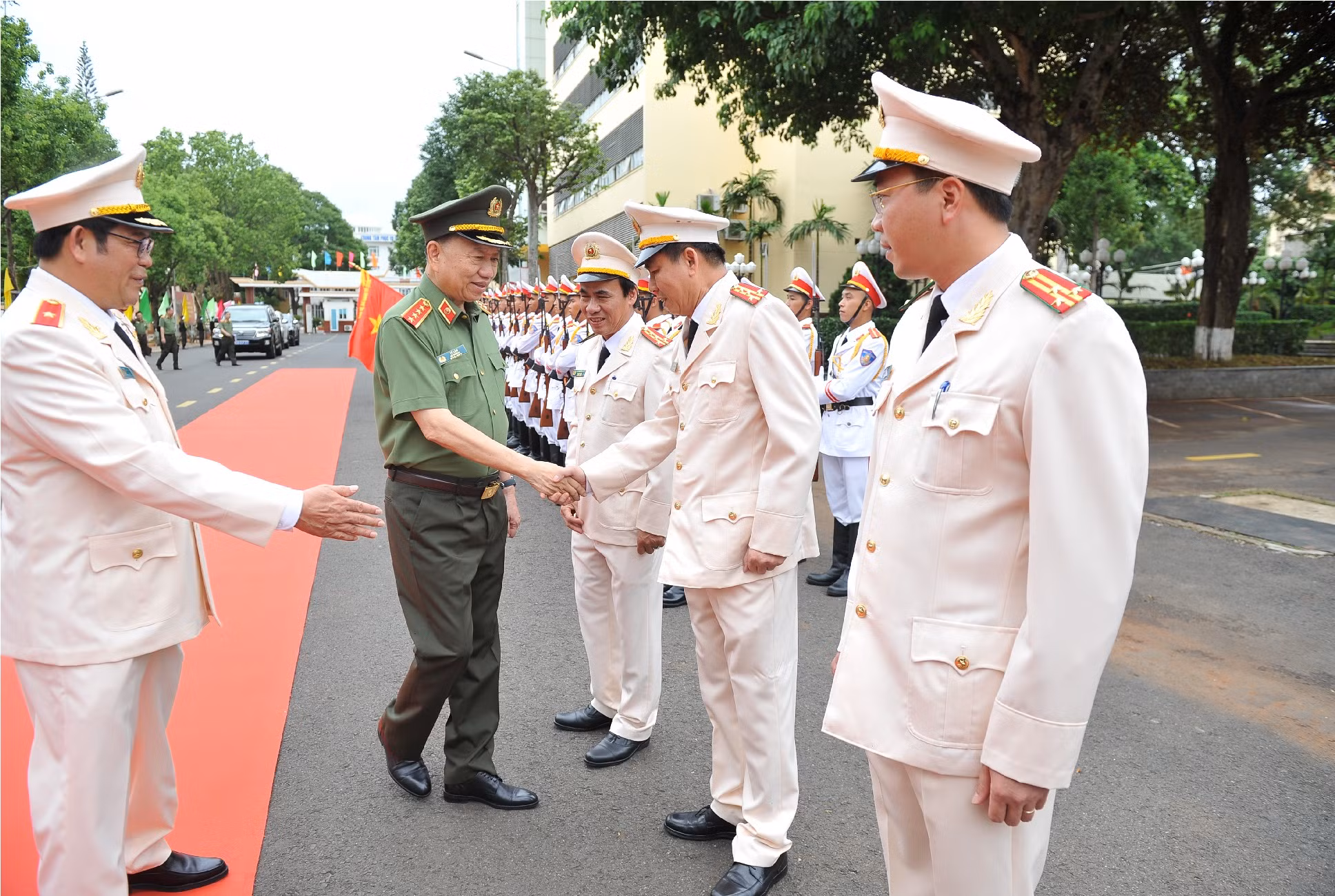 Giữ vững đảm bảo an ninh trật tự, thúc đẩy phát triển kinh tế-xã hội trên địa bàn Tây Nguyên -0