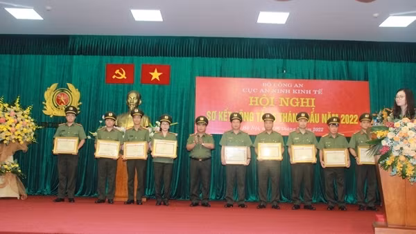 Góp phần bảo vệ, phục vụ tốt nhiệm vụ phát triển kinh tế của đất nước