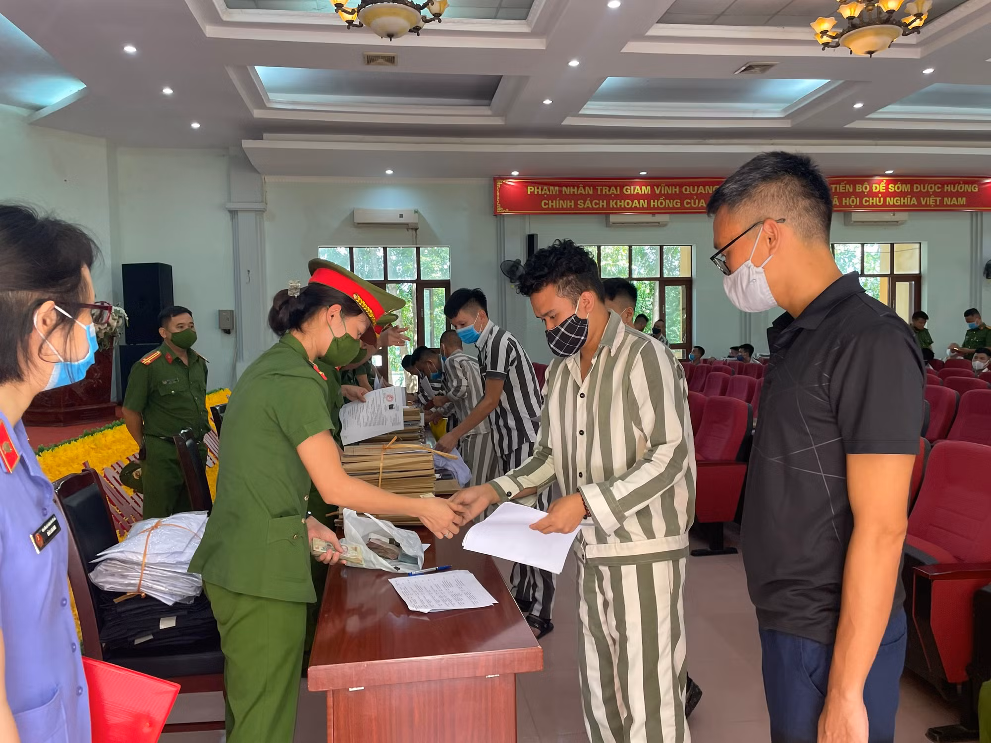 Những đối tượng nào sẽ được đặc xá năm 2022? -0