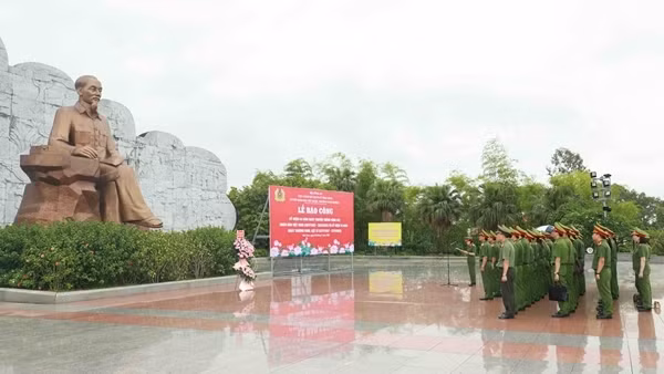 Cục Cảnh sát quản lý trại giam, cơ sở giáo dục bắt buộc, trường giáo dưỡng báo công dâng Bác
