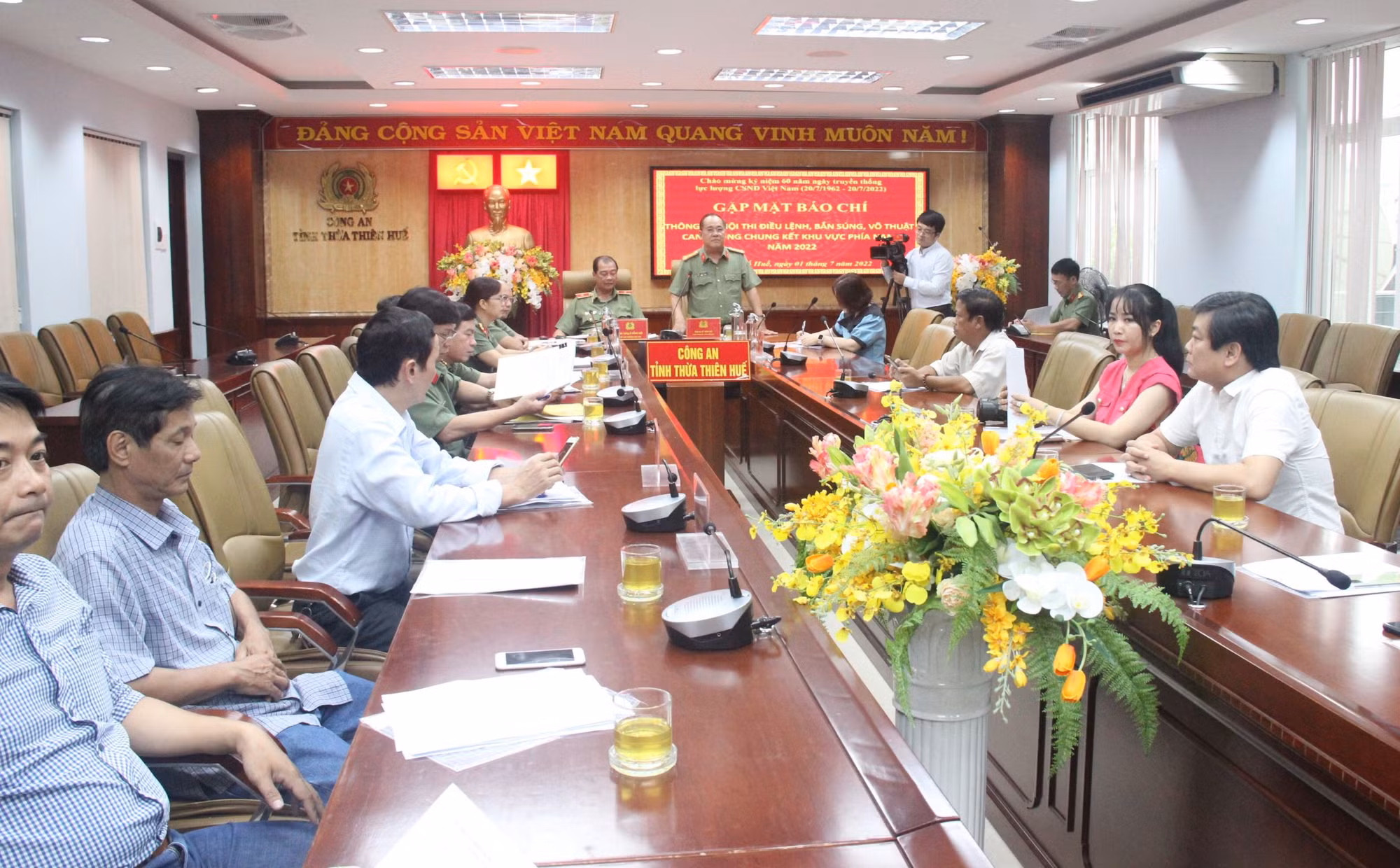 Tạo điều kiện để người dân xem những màn trình diễn võ thuật ấn tượng của lực lượng CAND -0