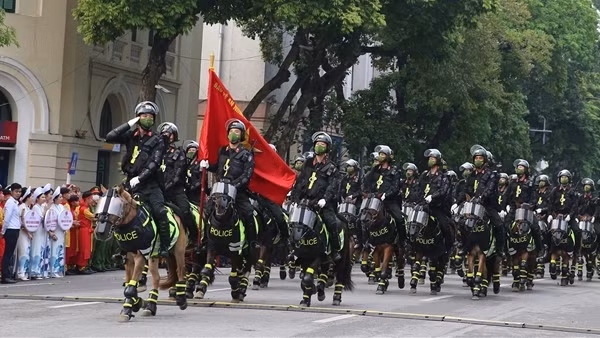 Hồ Gươm rộn ràng không khí Nhạc hội Cảnh sát các nước ASEAN+ 2022 ảnh 17