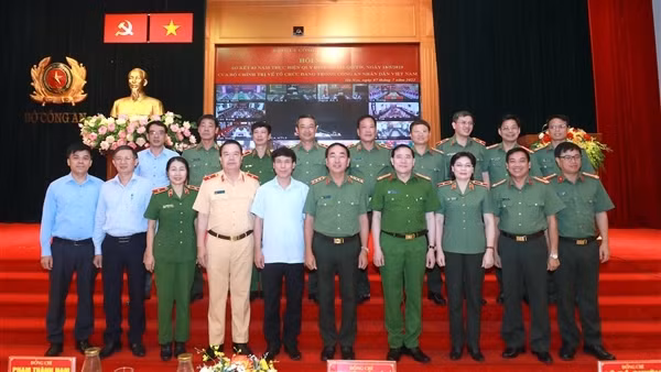 Nâng cao hiệu quả tổ chức Đảng trong Công an nhân dân