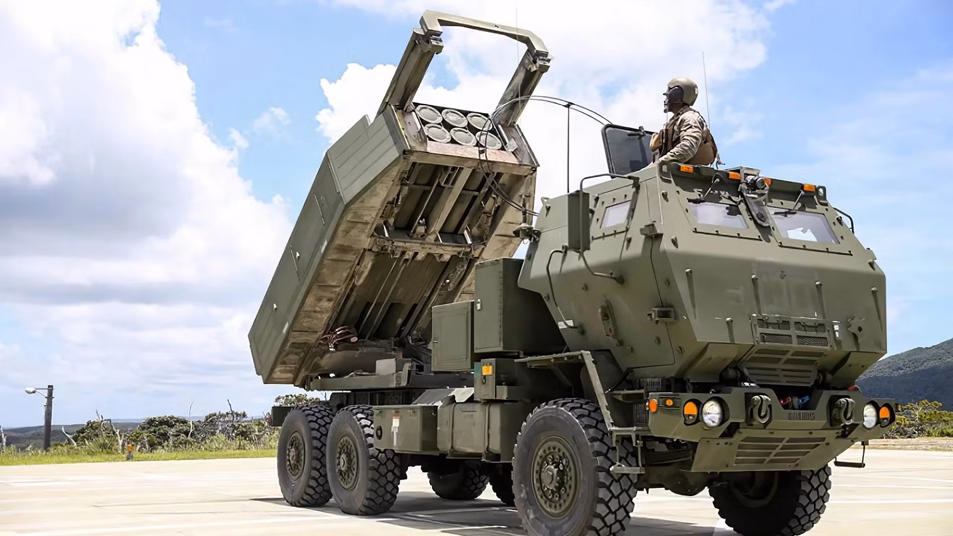Mỹ gửi thêm hệ thống HIMARS tân tiến đến Ukraine -0