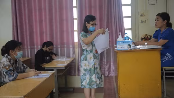 Giáo viên nói gì về đề thi tốt nghiệp THPT môn Ngữ văn?