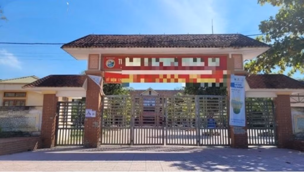 Khởi tố, bắt tạm giam thầy giáo 40 tuổi hiếp dâm nữ học sinh lớp 6 -0