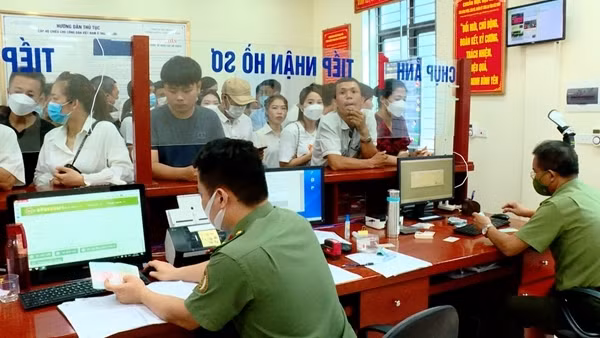 Đẩy mạnh chuyển đổi số trong lĩnh vực quản lý xuất, nhập cảnh ảnh 2