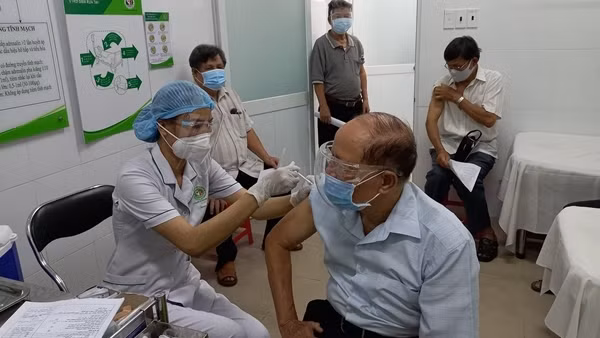 Không được quên 'kinh nghiệm xương máu' khi chưa có vaccine ảnh 4
