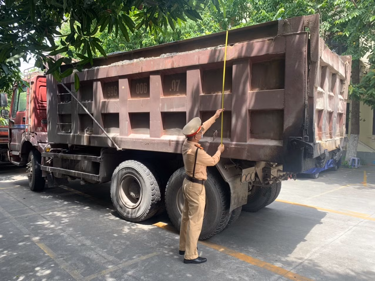 Bắc Ninh: Xử lý mạnh tay, không còn xe quá tải trên đường -0