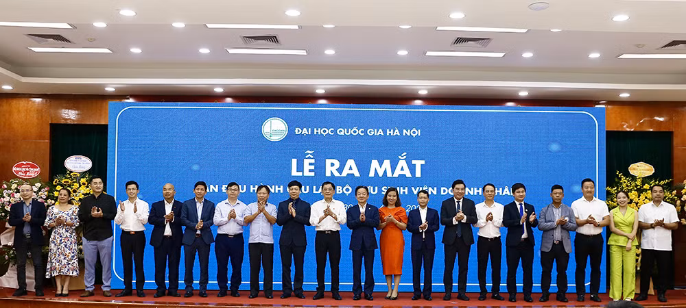 Doanh nhân Đỗ Quang Hiển được bầu làm Chủ tịch CLB&nbsp;Cựu sinh viên Doanh nhân Đại học Quốc gia Hà Nội -0