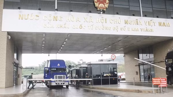 Khôi phục hoạt động xuất nhập khẩu tại Cửa khẩu Kim Thành