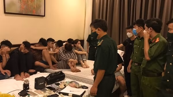 Điều tra, xử lý việc “lách luật” trong kinh doanh quán bar, vũ trường ảnh 2