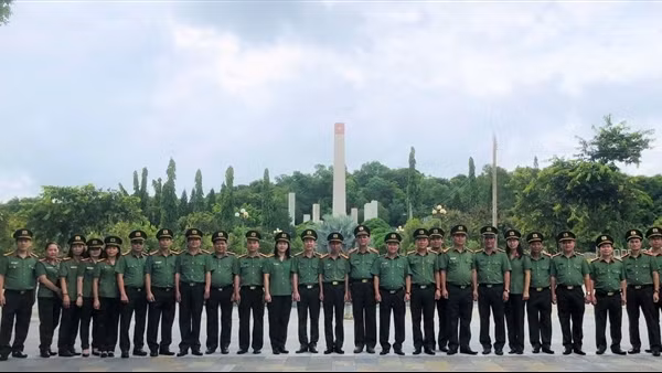Lực lượng CAND làm nhiều việc tốt để tỏ lòng “hiếu nghĩa bác ái” với thương binh, gia đình liệt sỹ ảnh 14