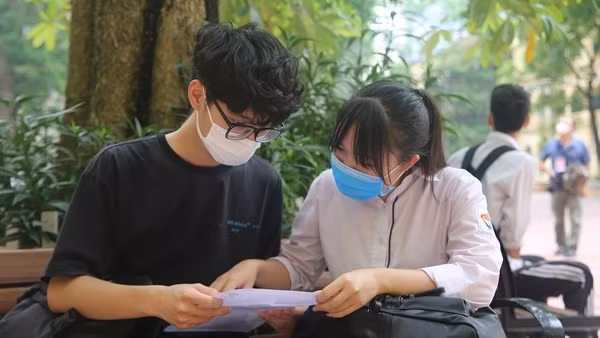 Hơn 1.000 tình nguyện viên Thừa Thiên Huế tiếp sức mùa thi ảnh 6