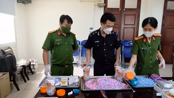 Hải quan phối hợp bắt giữ 151 vụ vận chuyển trái phép ma tuý