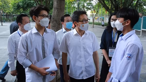 Nhiều thí sinh đạt điểm 10 môn Lịch sử trong kỳ thi tốt nghiệp THPT 2022 ảnh 3