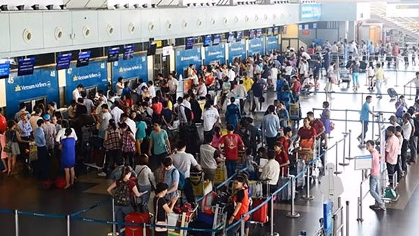 5.602 chuyến bay bị chậm – ai chịu trách nhiệm?