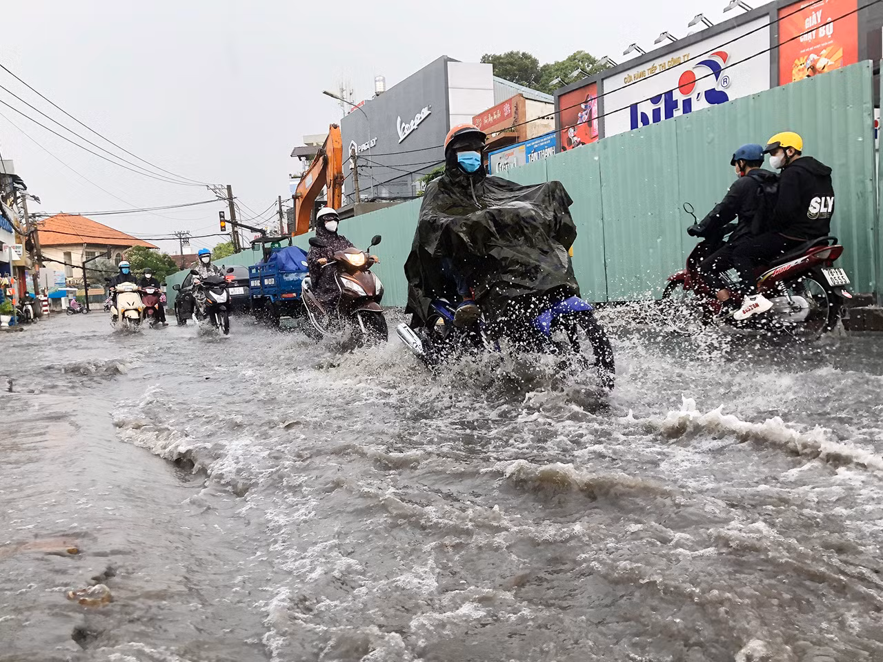 Miền Bắc và Nam Bộ mưa giông -0