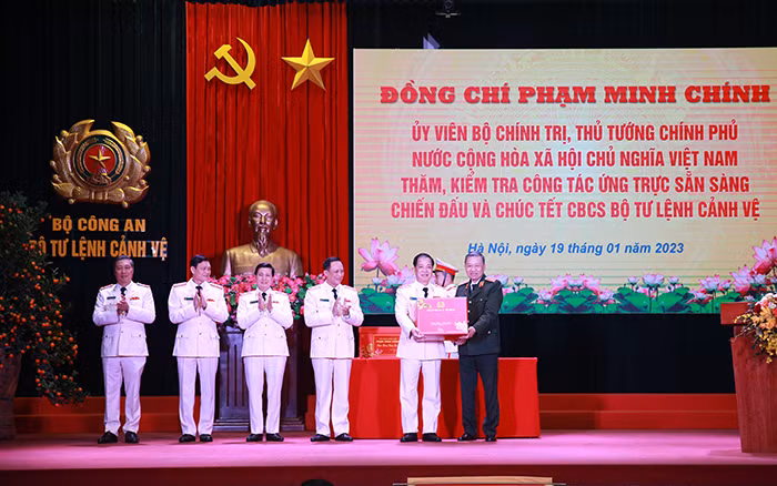 Góp phần tô thắm thêm hình ảnh cao đẹp của CAND Việt Nam -0