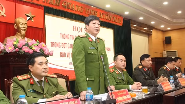 Khởi tố 18 bị can, tạm giữ 57 đối tượng tại các trung tâm đăng kiểm ở Hà Nội