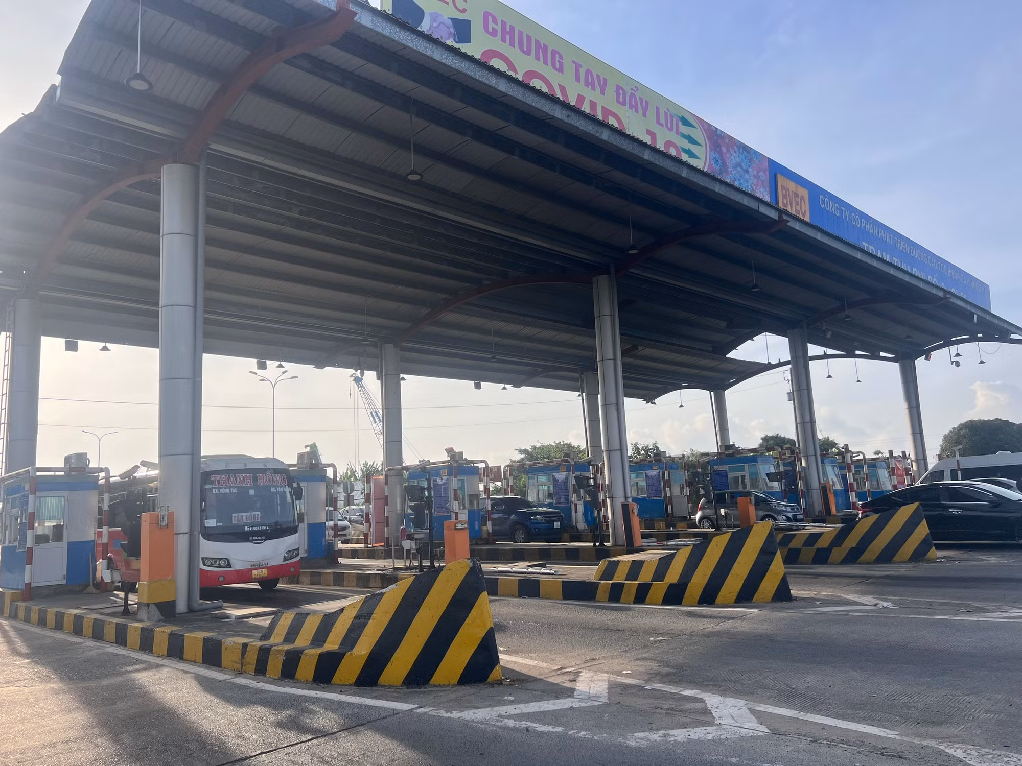 Chính thức tạm dừng thu phí Quốc lộ 51 -0