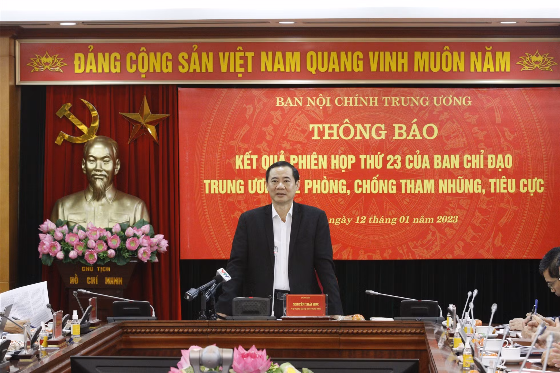 Thi hành kỷ luật 47 cán bộ diện Bộ Chính trị, Ban Bí thư quản lý -0