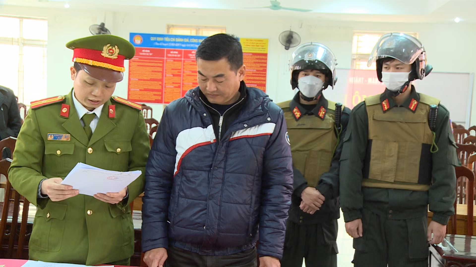 Khởi tố 8 đối tượng “Nhận hối lộ” tại Trung tâm đăng kiểm xe cơ giới Thái Bình ảnh 1 Công an tỉnh Thái Bình khởi tố 8 đối tượng “Nhận hối lộ” tại Trung tâm đăng kiểm xe cơ giới -0