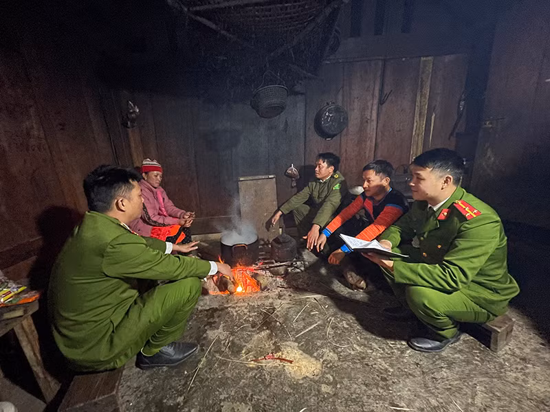 Đổi thay trên quê hương đồng bào dân tộc Mông -0