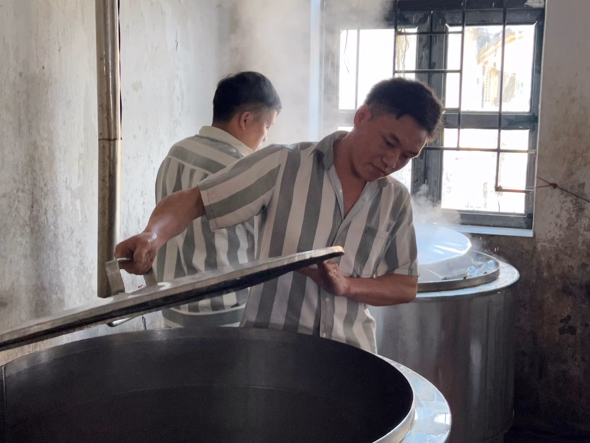Tết sớm của những con người từng sa ngã - 1