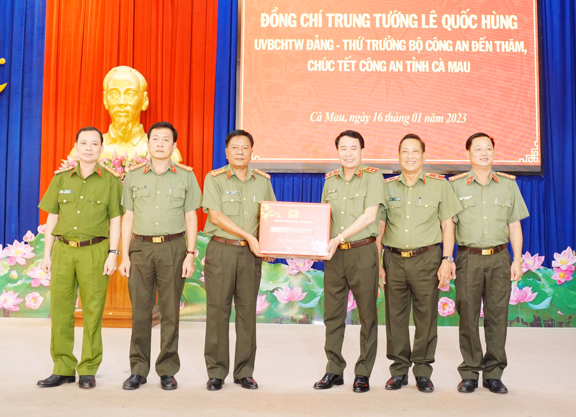 Công an tỉnh Cà Mau phải bảo đảm để người dân vui xuân đón Tết an ninh, an toàn -0