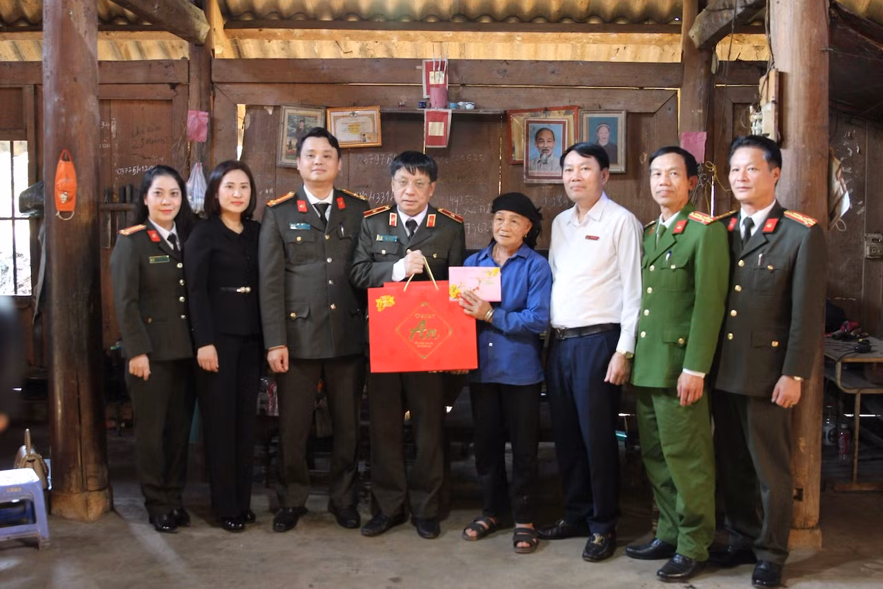 Những chuyến xe nghĩa tình ngày cận Tết -0