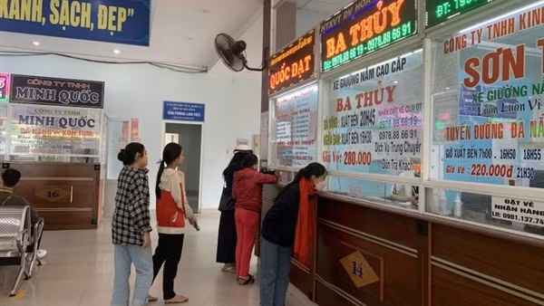Giá tăng, nhà xe thông báo hết vé cận Tết
