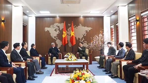 Tòa Giám mục Giáo phận Hà Tĩnh chúc Tết Công an tỉnh