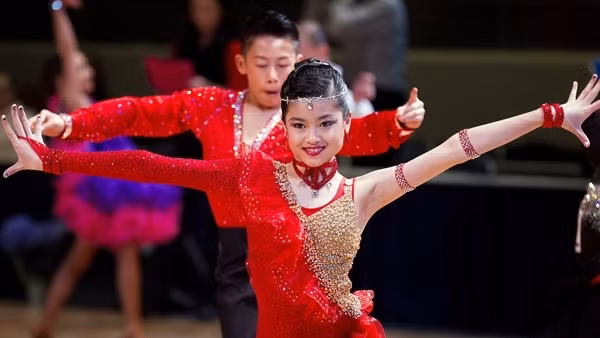 Khiêu vũ thể thao và lằn ranh mong manh giữa nghệ thuật, thể thao