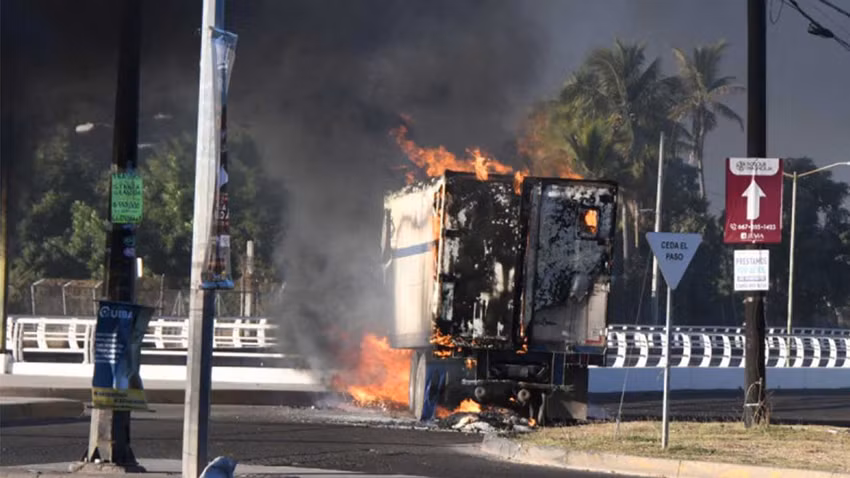 24 giờ kinh hoàng ở thành phố Culiacan -0