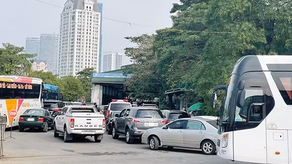 Cục Đăng kiểm Việt Nam xin mở lại các trung tâm đang đóng cửa