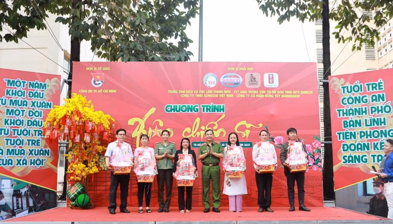 Tưng bừng “Ngày hội Xuân chiến sĩ” dành cho thân nhân và công dân thực hiện nghĩa vụ CAND -1
