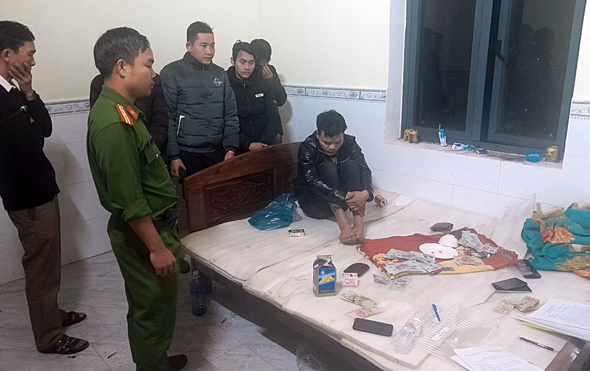 Bắt ổ bạc tại “thủ phủ” sâm Ngọc Linh -0