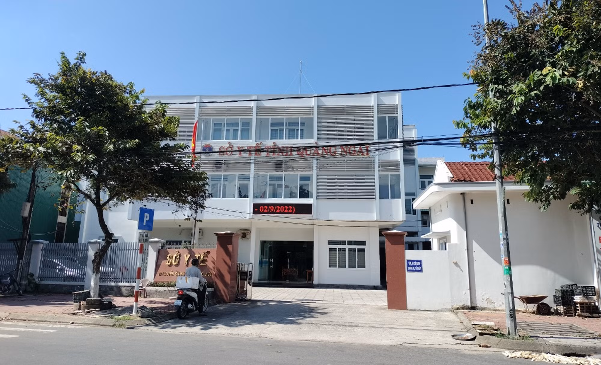 Chuyển Công an làm rõ 10 gói thầu y tế phục vụ phòng, chống dịch COVID-19 “không bình thường” -0