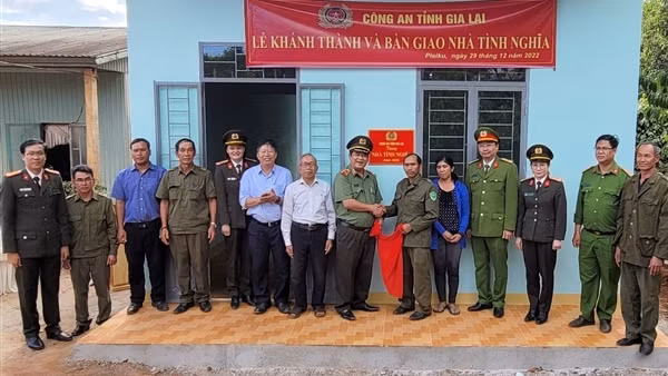 Công an tỉnh Gia Lai làm tốt công tác đền ơn đáp nghĩa, an sinh xã hội