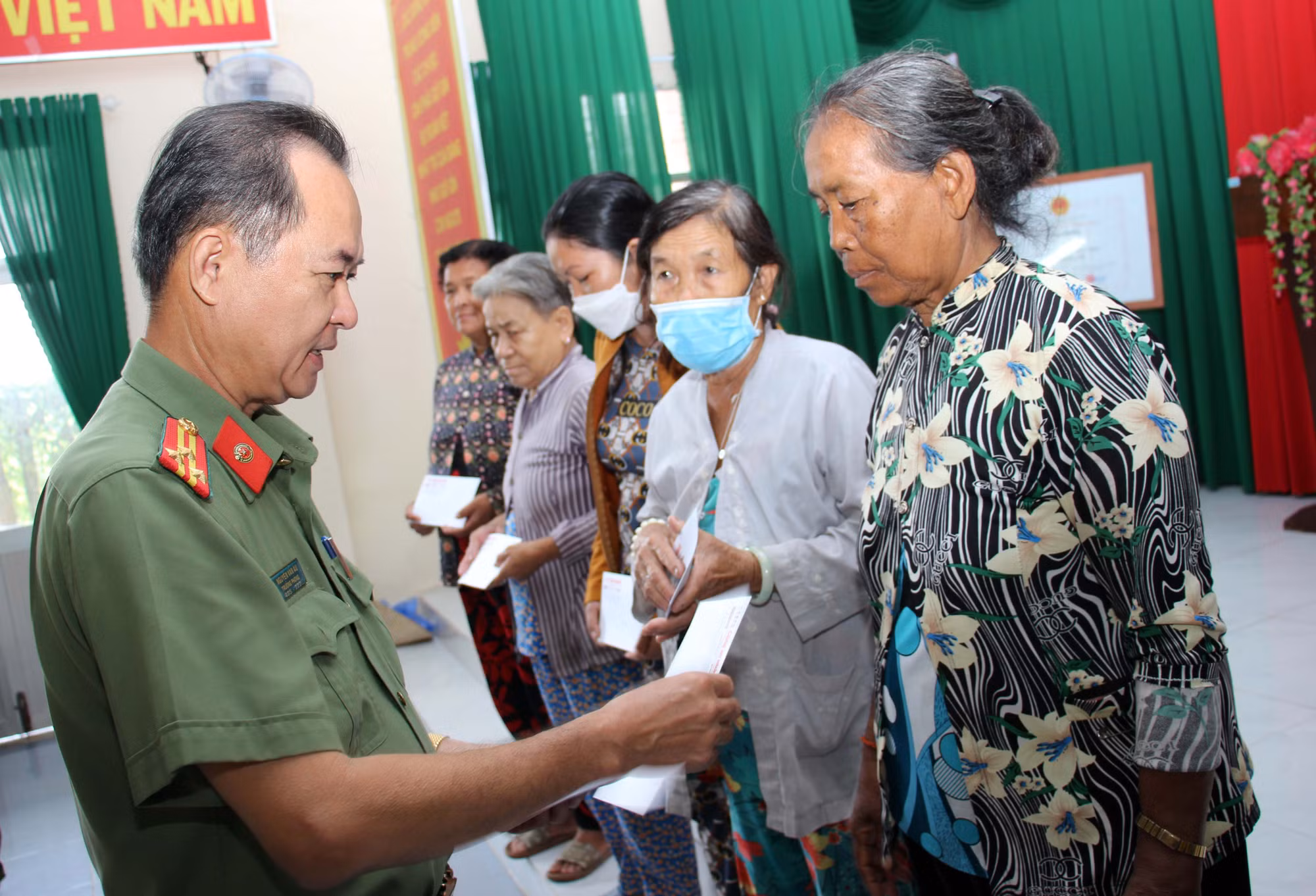 San sẻ khó khăn cùng bà con Sóc Trăng, Bạc Liêu những ngày giáp Tết -1