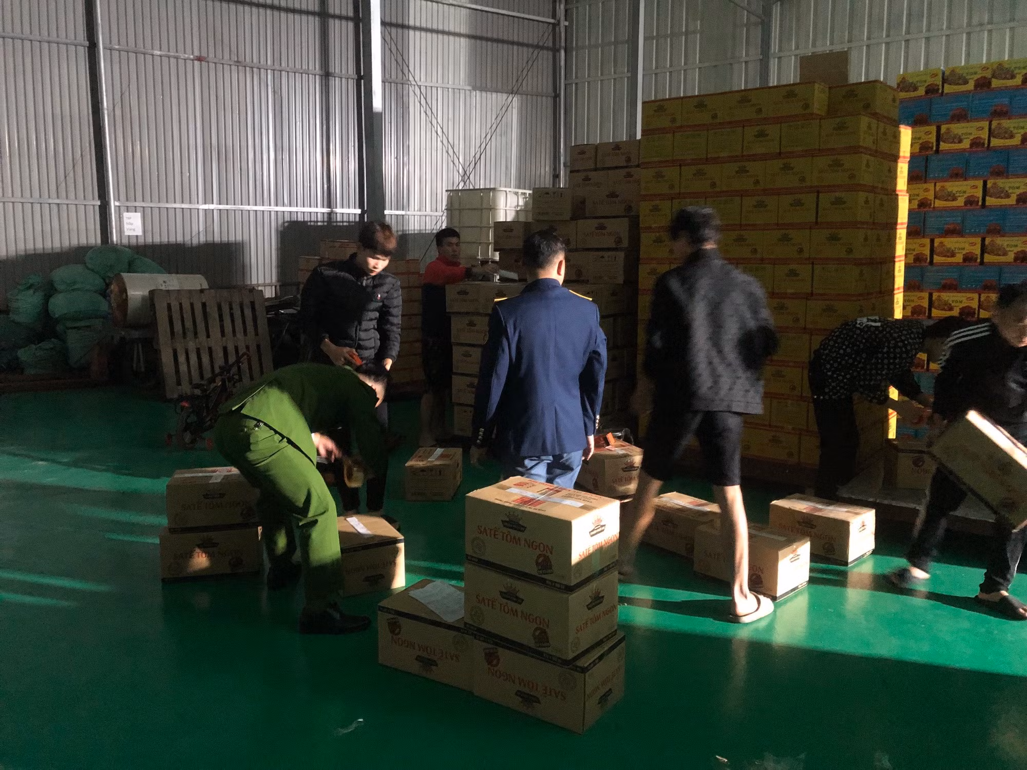 Chuyển cơ quan điều tra vụ sản xuất sa tế vi phạm về hàng giả và xâm phạm quyền sở hữu công nghiệp -0