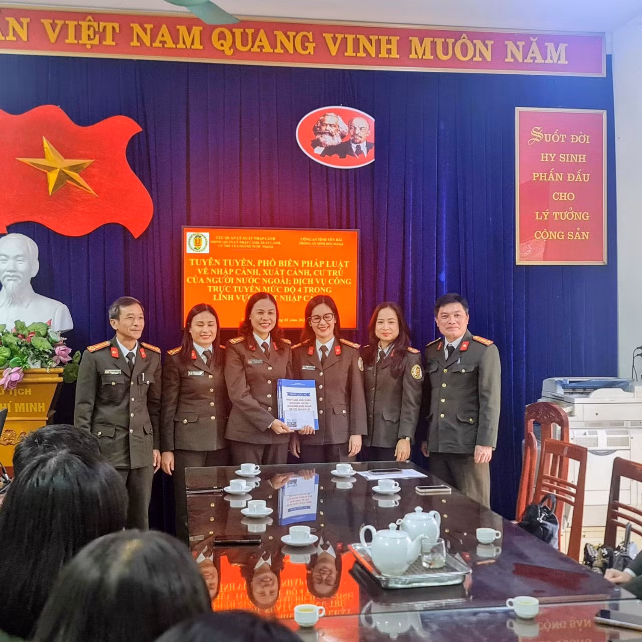 Chia sẻ khó khăn, đón Tết Quý Mão đầy đủ và ấm áp hơn -0