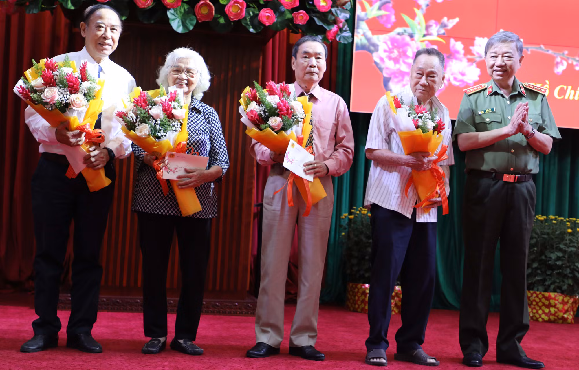 Năm 2022 yên bình nhưng lực lượng CAND hết sức vất vả -0