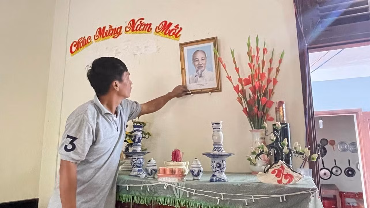 Bài 1: Xuân sớm ở đảo tiền tiêu -0
